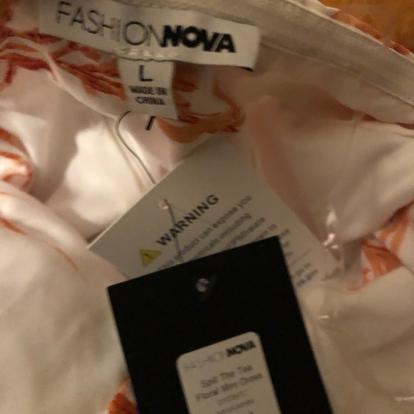 Fashion Nova floral off the should dress with lantern sleeves white & coral Lrg - Picture 6 of 6